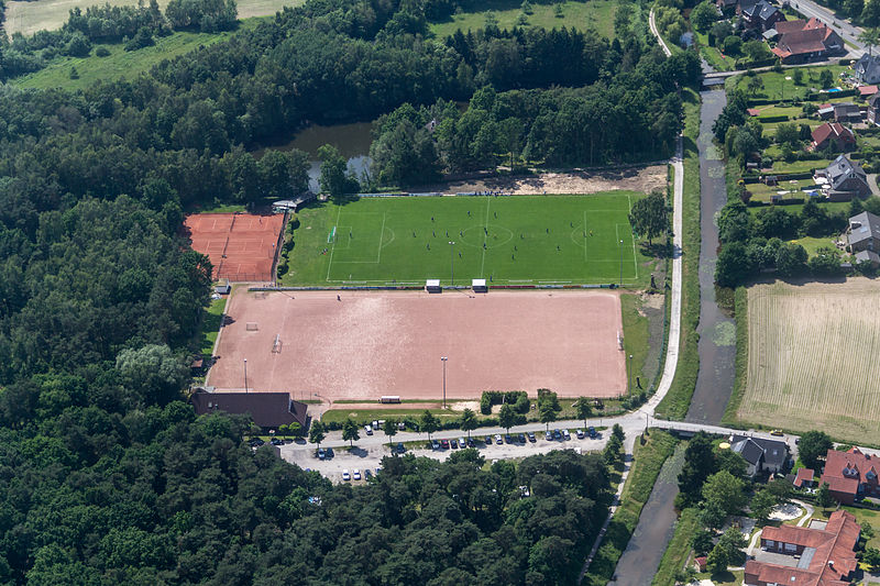 File:Hausdülmen, Sportplatz -- 2014 -- 8978.jpg