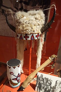 Headdress, Nakoda, early 1900s, moose hide, weasel skin, brass, horsehair, mountain goat horn, rabbit fur, glass beads - Glenbow Museum - DSC00942