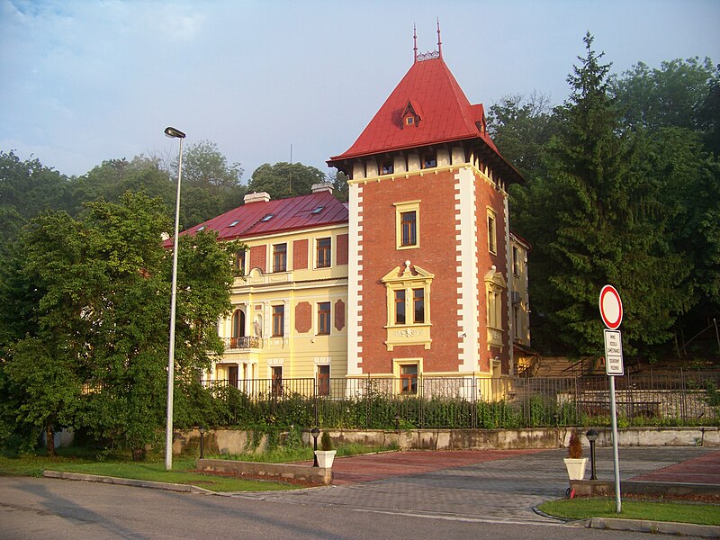 File:Hlubočepy, Švagrovka.jpg