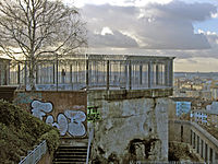 Flakturm mit Bunkeranlage im Volkspark Humboldthain.