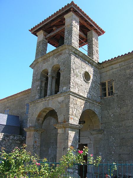 File:Iglesia de Rosende (Sober).JPG