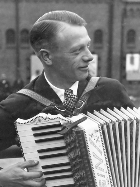 File:Jaap Mol (1934).jpg