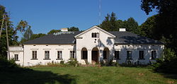 Jarczew manor house Jarczew dworek.jpg