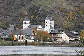 Blick von Treis auf Karden mit der Stiftskirche St. Castor