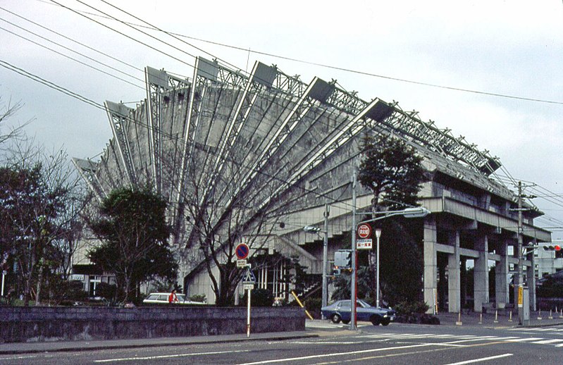 File:Kikutake Miyakonojo-1979.jpg