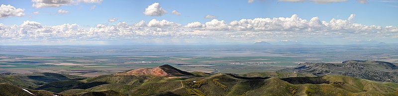 File:Kinport Peak looking towards American Falls - panoramio.jpg