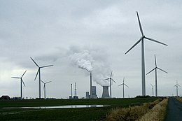 Kohlekraftwerk Mehrum Windräder.jpg