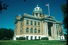 La Moure County Courthouse.jpg