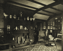 Interior, Lady Henry's cottage Lady Henry's cottage interior, Duxhurst (House Beautiful, 1898).png