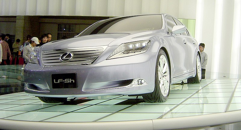 File:Lexus LF-Sh 2005 TMS 2 angle view.jpg