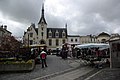 Plaza mayor y ayuntamiento