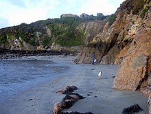 The cliffs below Castle Point Low tide below the fort - geograph.org.uk - 620722.jpg