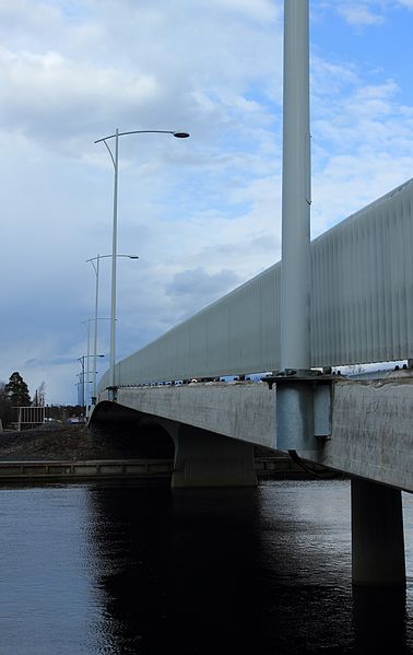 File:Möljä Bridge Oulu 20150501 02.JPG