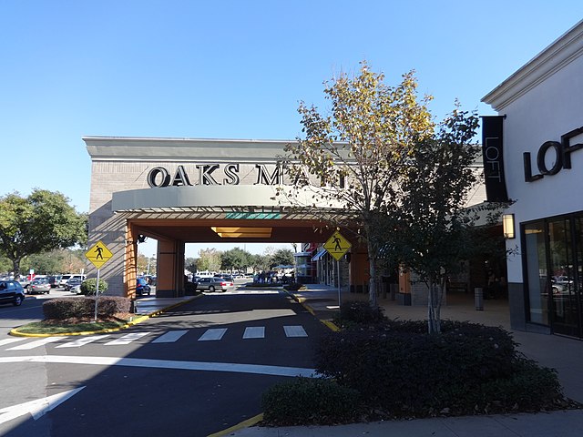 Image: Main entrance (West face), The Oaks Mall