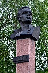 Manevychi Volynska-monument to the Hero of the SU Brynskyi-2.jpg