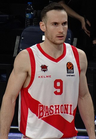 <span class="mw-page-title-main">Marcelo Huertas</span> Brazilian basketball player (born 1983)