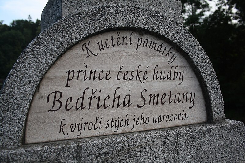 File:Memorial of Bedřich Smetana at Smetanův bridge in Třebíč, Třebíč District.jpg