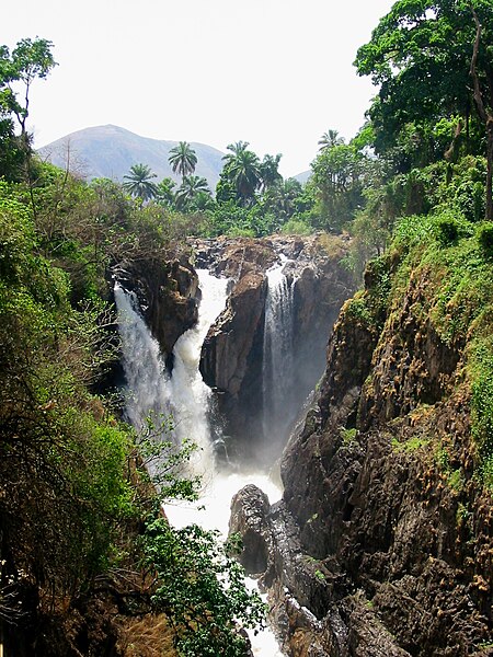 File:Menchum Falls NWprovince Cameroon.jpg