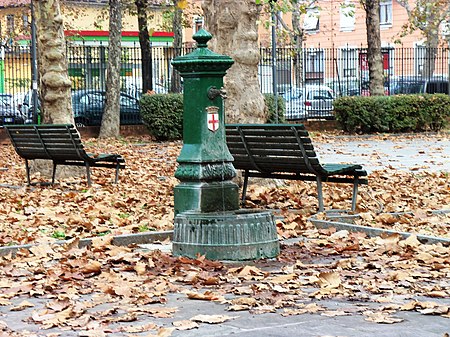 Milano fontanella verde.jpg