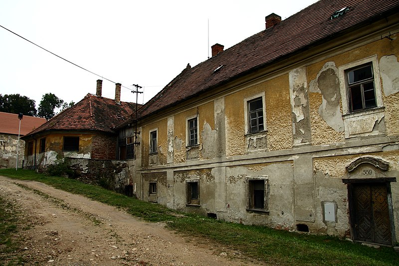 File:Milevsko Monastery in summer 2012 (12).JPG