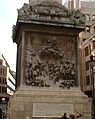 Base del monument erigit en memòria del Gran incendi de Londres (1666)