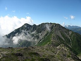 Гора Ноуторидаке с горы Айнодаке 01.jpg