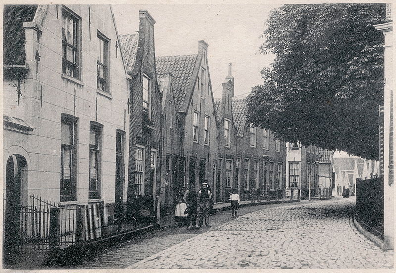 File:Netherlands-Ouddorp-Heerenstraat-1903.jpg