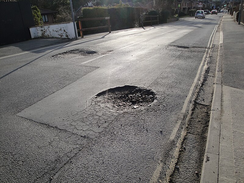 File:Newport Whitepit Lane pot holes 2.JPG