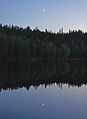 Night by the lake (2564366205).jpg