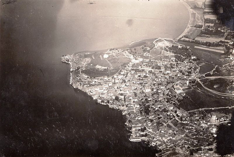 File:Ohrid, razglednica od vozduh, 1930.jpg