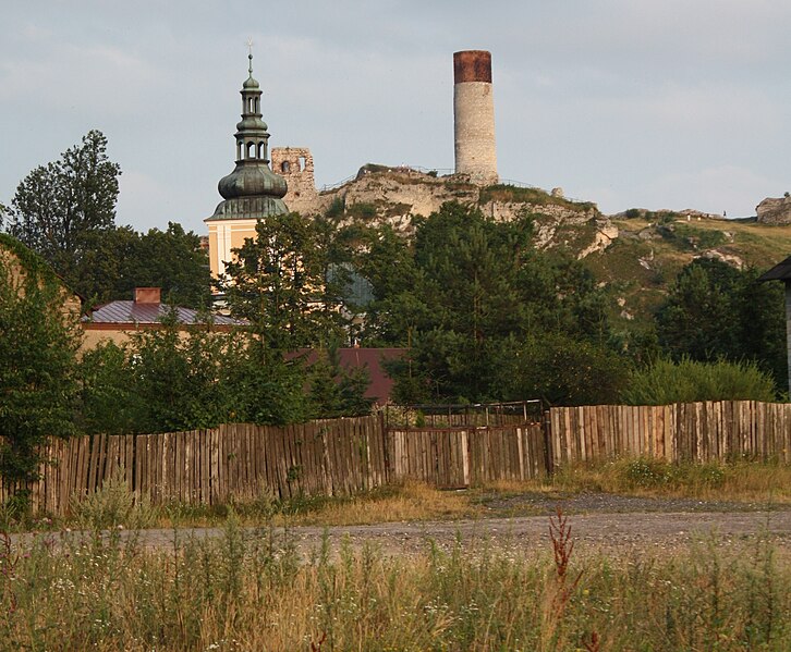 File:Olsztyn k Czestochowy 002.jpg