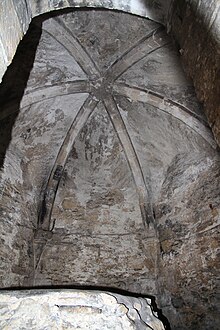 13th-century Early English hexagonal vault of the well-chamber inside the motte OxfordCastle MotteWellVault.jpg