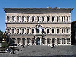 Palazzo Farnese in Rome.jpg