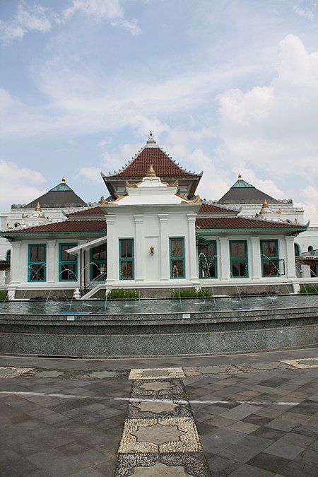 Palembang Grand Mosque.jpg