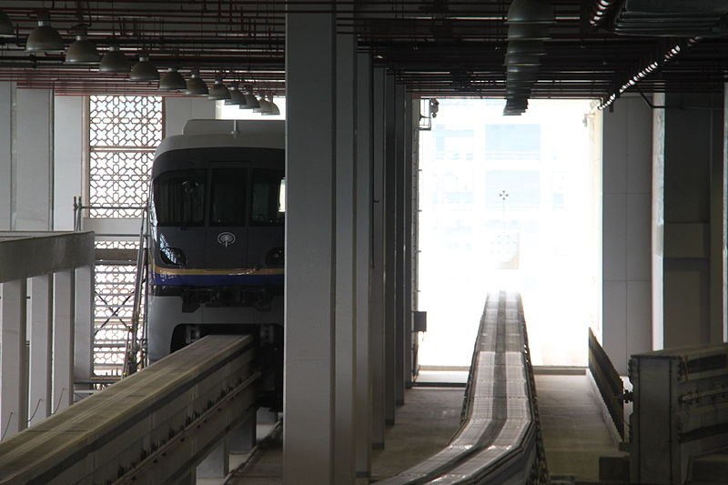 File:Palm Jumeirah Monorail second train.JPG