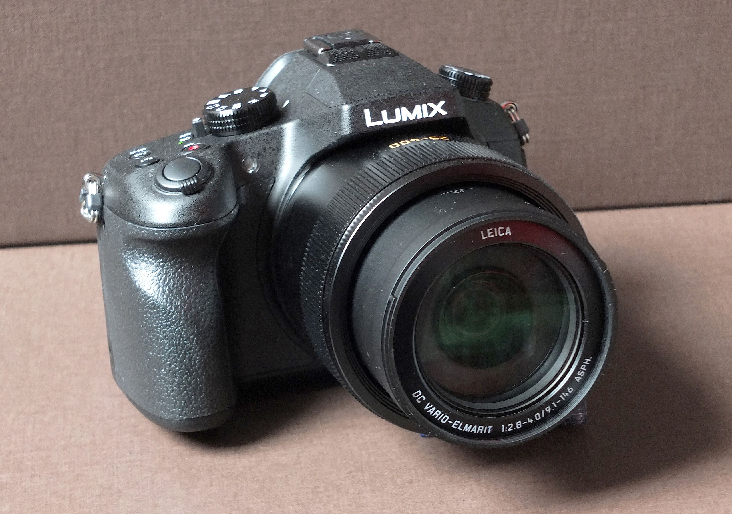 Panasonic Lumix DMC-FZ1000 - Wikipedia