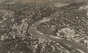 París Ontario desde el aire (HS85-10-36584) .jpg