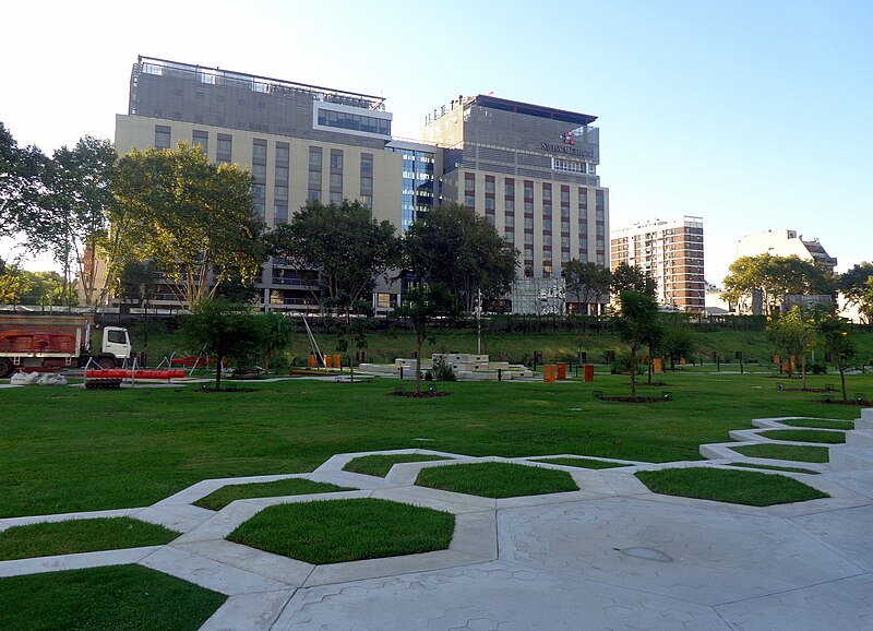 File:Parque de las Ciencias, Buenos Aires 03.jpg