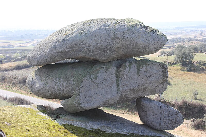 File:Peñausende 2012 las peñas1.JPG