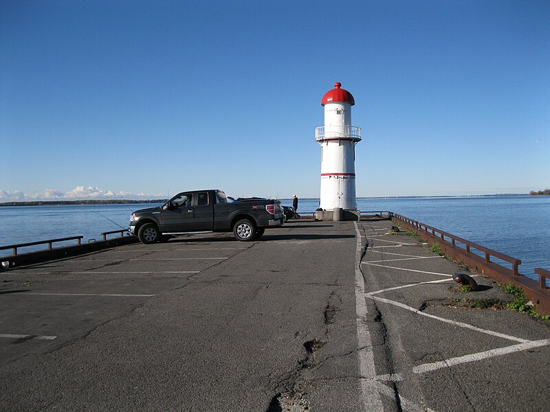 File:Phare avant Lachine 02.jpg