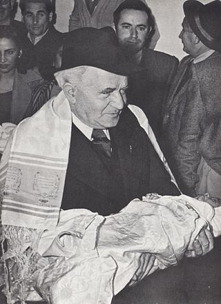 <span class="mw-page-title-main">Sandek</span> Role in the Jewish circumcision ceremony