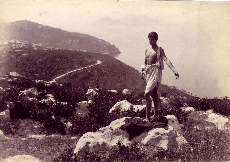 File:Plüschow, Wilhelm von (1852-1930) - n. 1222 - Vue de Capri à Sorrente recto.jpg