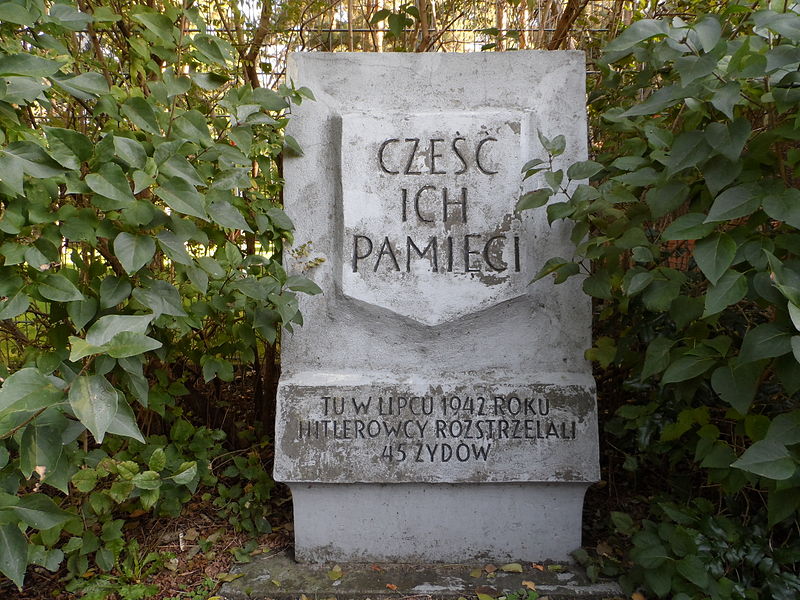 File:Place of National Memory at the corner of Kajki Street and VIII Poprzeczna Street in Warsaw (Holocaust memorial) 02.JPG