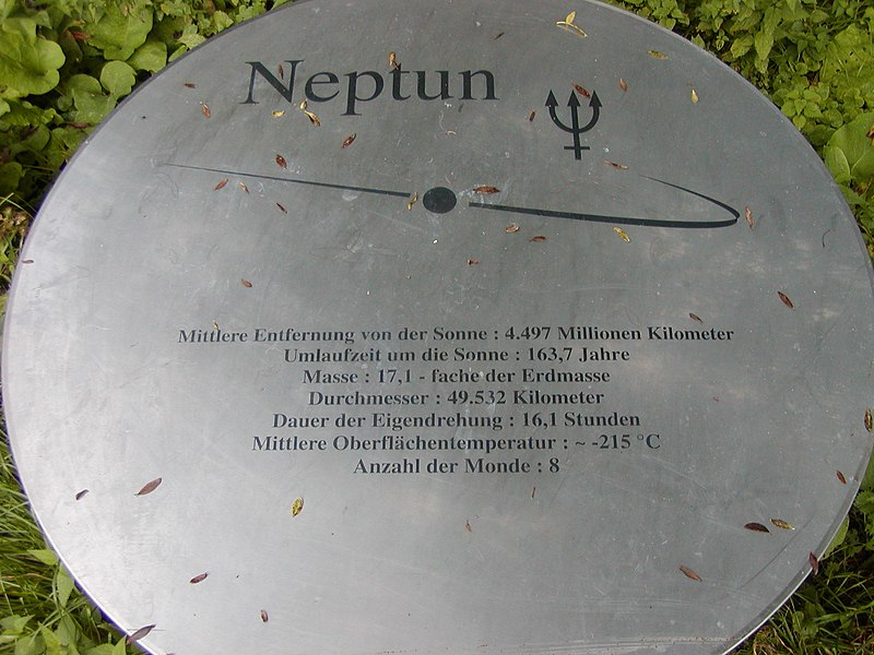 File:Planetenweg Neptun2.jpg