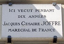 La plaque signalant où vécu Joseph Joffre à Paris, rue de la Pompe.