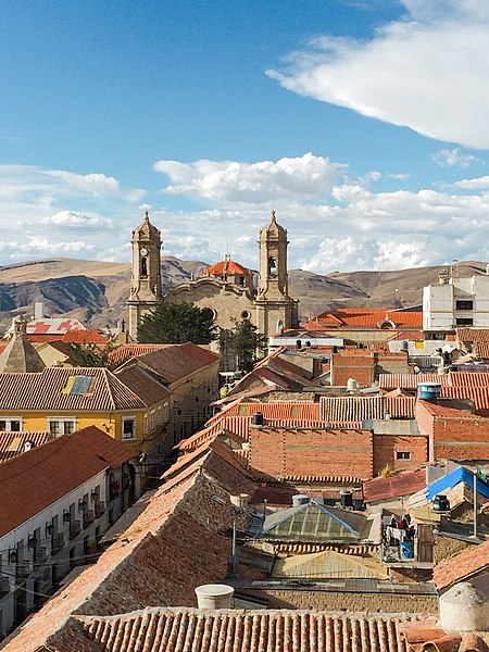 Image: Potosí con la Catedral basílica al fondo