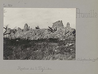 Ruines de l'église en 1918.