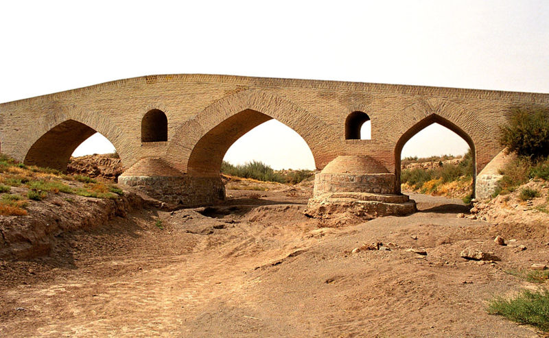 File:Qazvin - safavid bridge.jpg