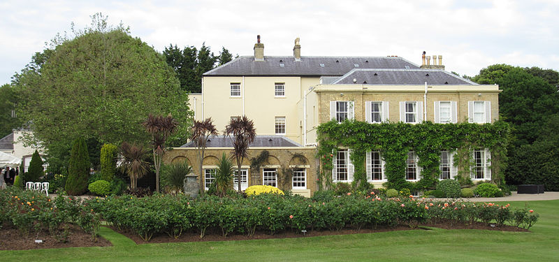 File:Queen's Official Birthday reception Government House Jersey 2013 07.jpg