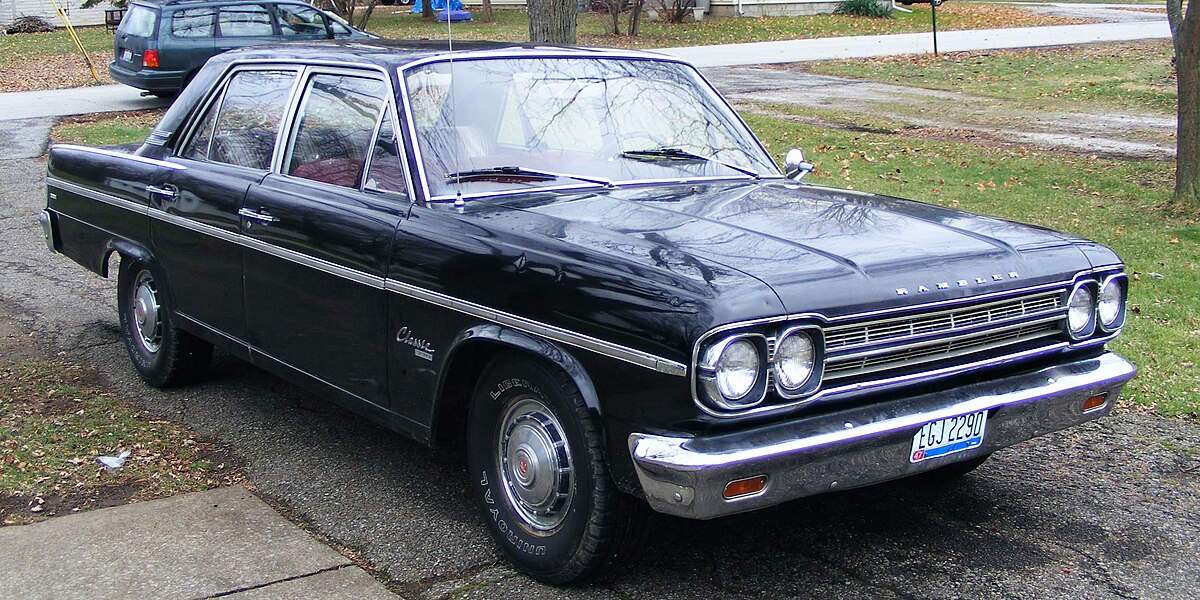 Rambler Six Deluxe 5810 Series sedan